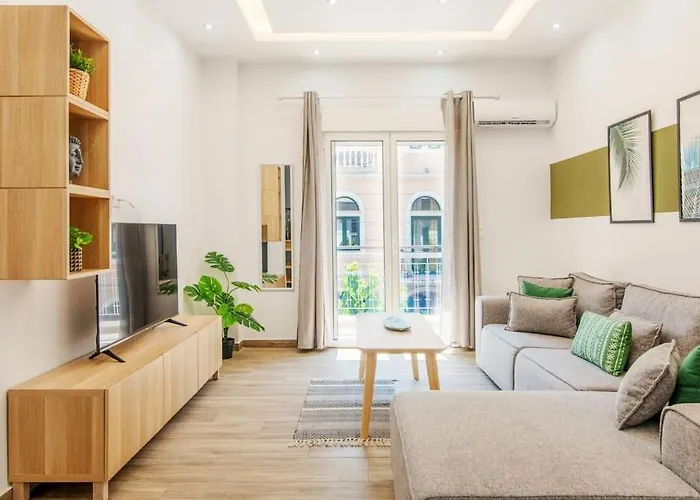 Charming Apartment With An Athenian Feel In Psyri
