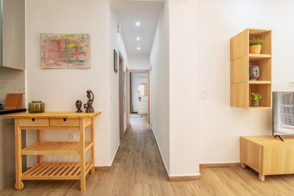 Charming With An Athenian Feel In Psyri Apartment *