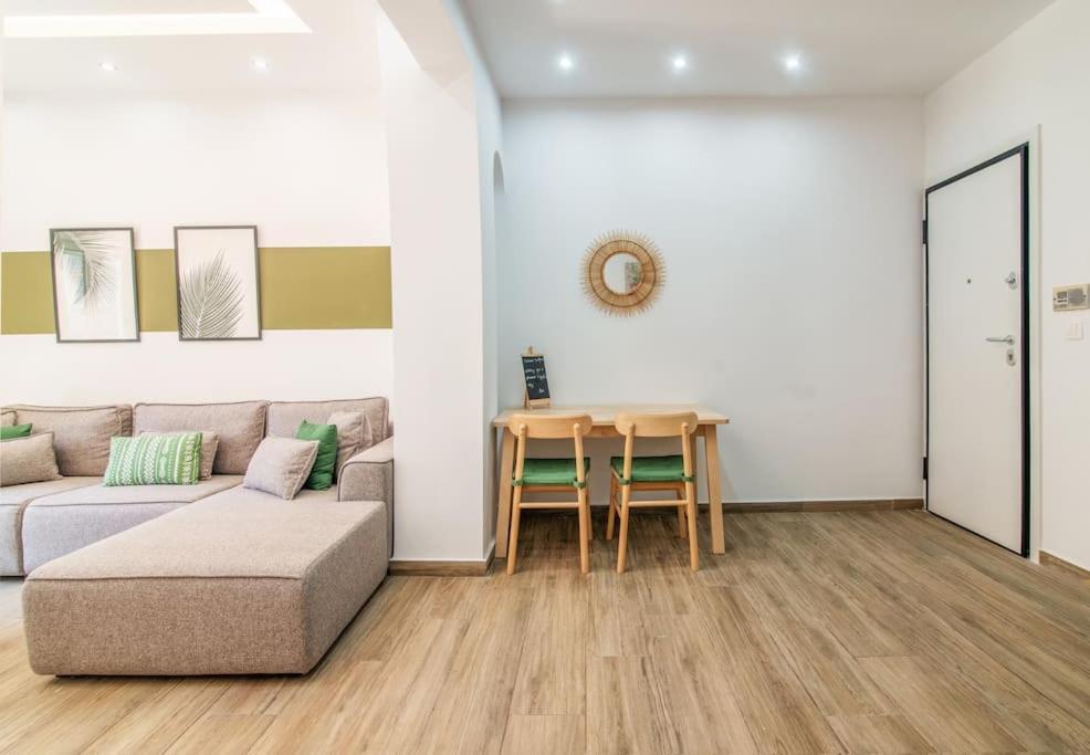Charming With An Athenian Feel In Psyri Apartment Athens