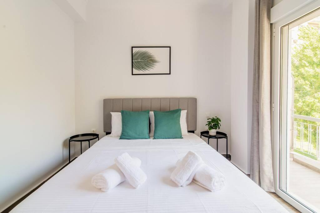 Charming With An Athenian Feel In Psyri Athens
