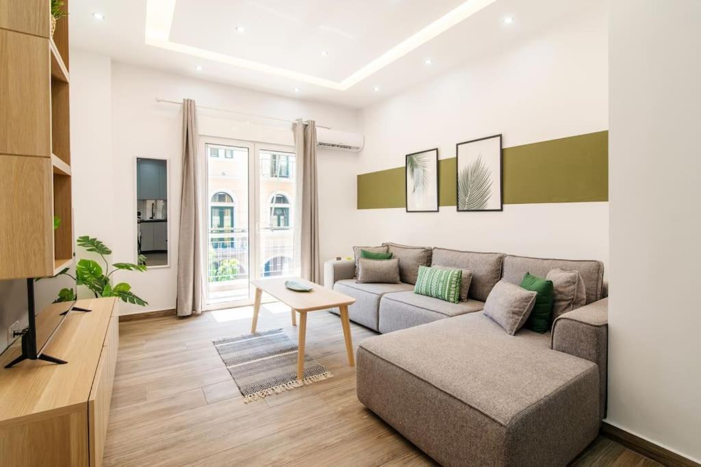 Charming With An Athenian Feel In Psyri Apartment Athens