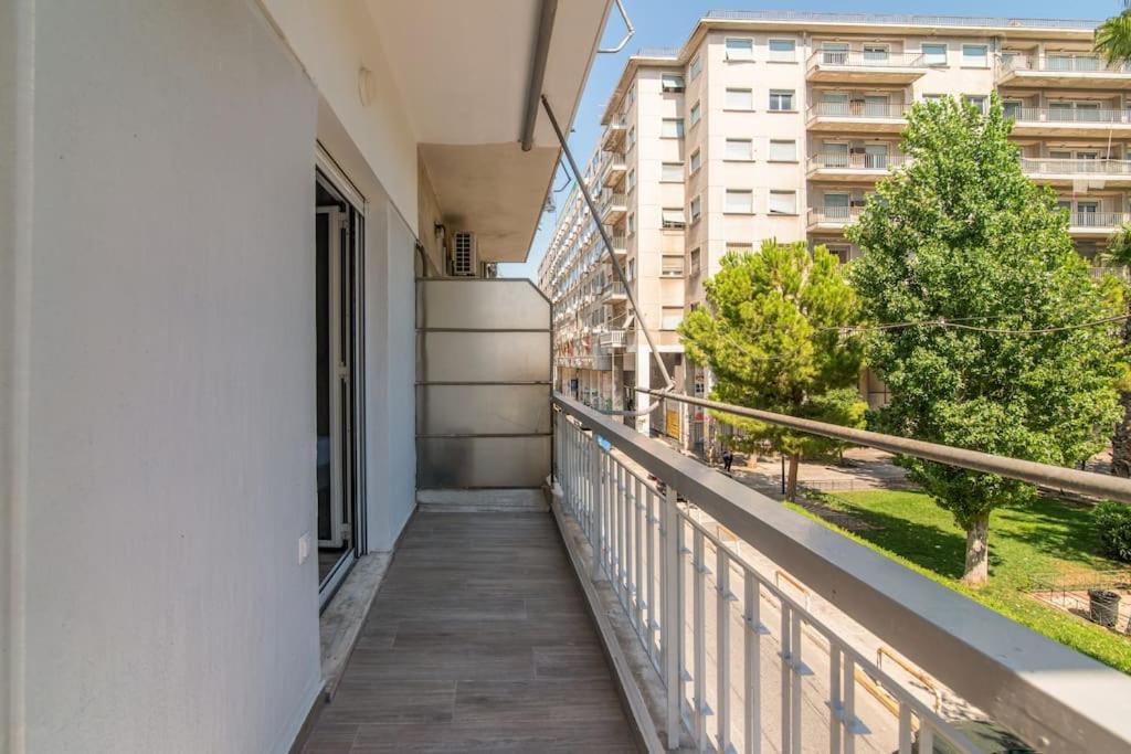 Charming With An Athenian Feel In Psyri Atenas